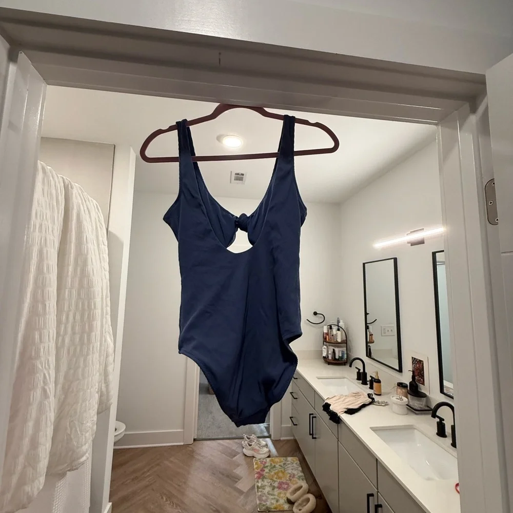 Aerie Ribbed Blue One Piece Swimsuit - Picture 2 of 3